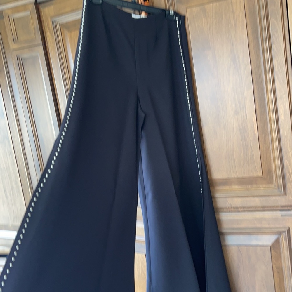 Likely black pants - Picture 3 of 5